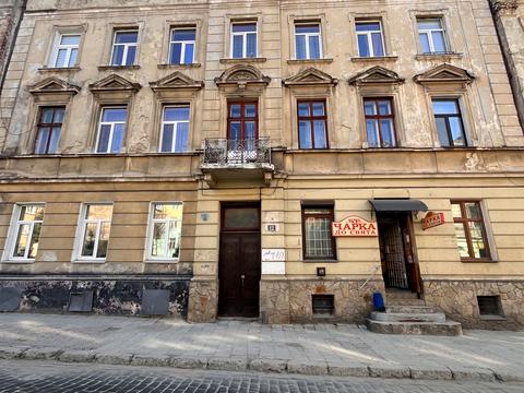 комерційна за адресою Клепарівська вул., 12
