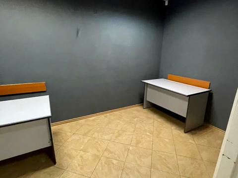 комерційна за адресою Князя Володимира Великого вул. (Плеханова), 1