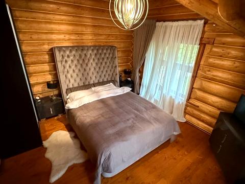 будинок за адресою Чорновола, 802