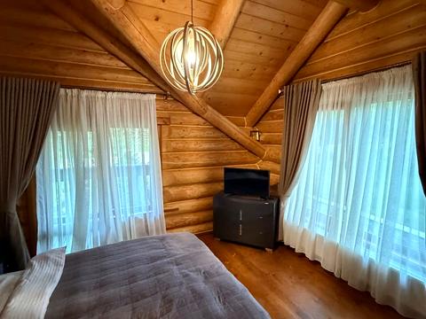 будинок за адресою Чорновола, 802