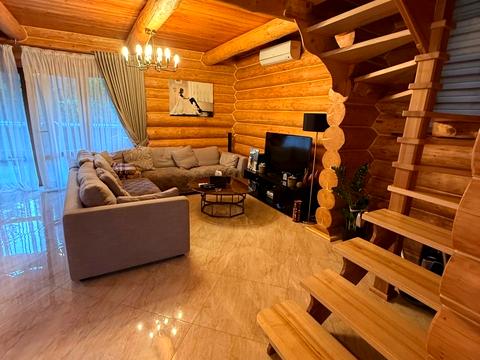 будинок за адресою Чорновола, 802