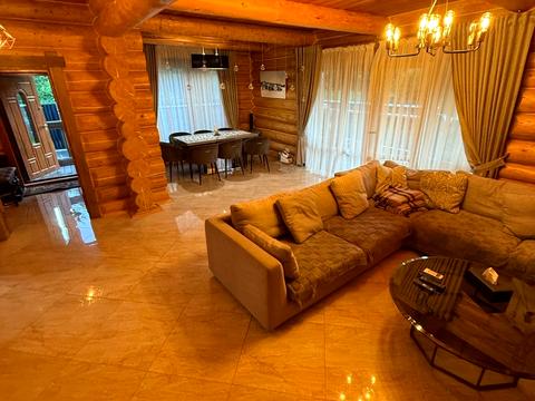 будинок за адресою Чорновола, 802