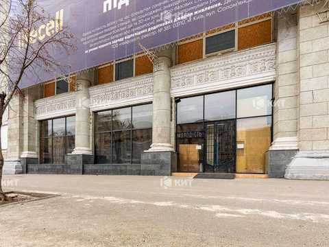 комерційна за адресою Павлівський майдан пл. (Рози Люксембург майдан), 1/3