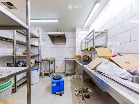 комерційна за адресою Павлівський майдан пл. (Рози Люксембург майдан), 1/3
