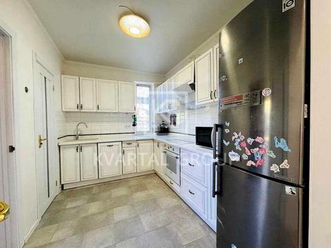 будинок за адресою Вишнева вул.