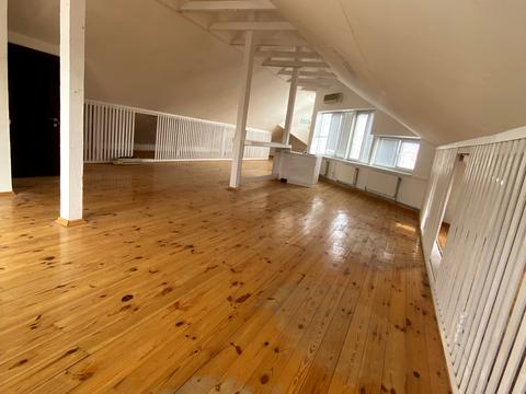 комерційна за адресою Уманська вул., 25