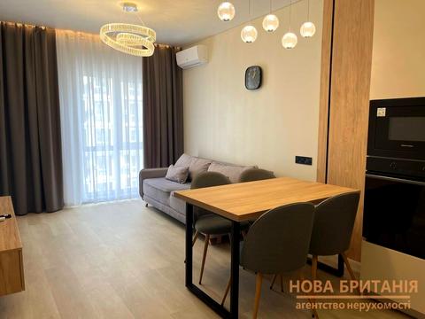 квартира за адресою Михайла Максимовича вул. (Онуфрія Трутенка), 28-Е