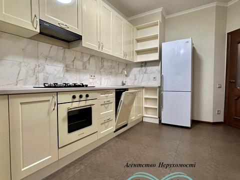 квартира за адресою Академіка Амосова вул., 61