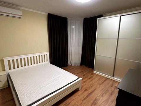 квартира за адресою Академіка Амосова вул., 61