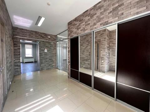 комерційна за адресою Жилянська вул., 23