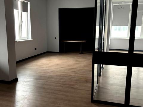 комерційна за адресою Трускавецька вул., 4-Б