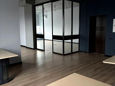 комерційна за адресою Трускавецька вул., 4-Б