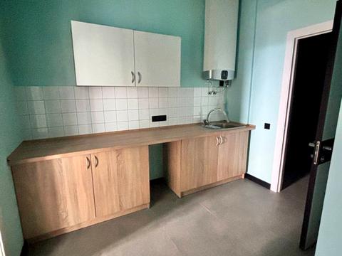 комерційна за адресою Трускавецька вул., 4-Б