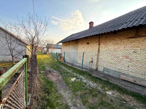 участок по адресу І. Франка, 68