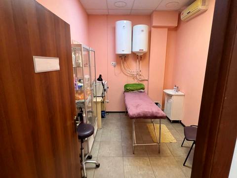 комерційна за адресою Воскресенська вул. (Леніна), 1-А