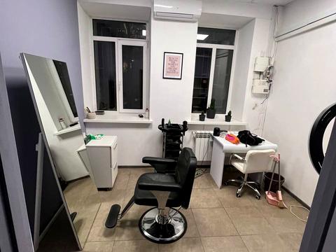 комерційна за адресою Воскресенська вул. (Леніна), 1-А