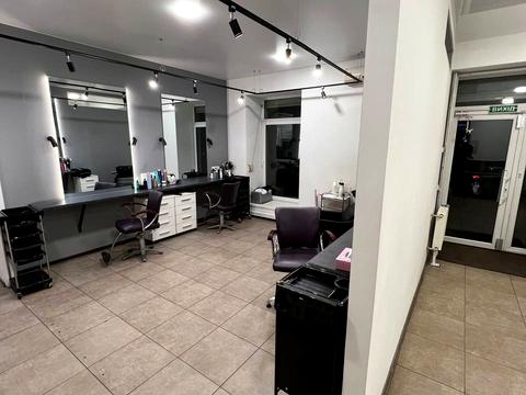 комерційна за адресою Воскресенська вул. (Леніна), 1-А