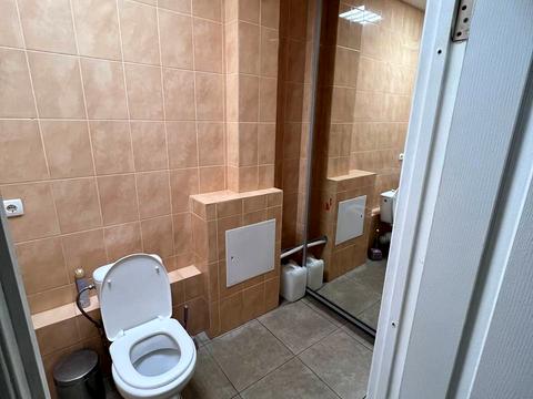 комерційна за адресою Воскресенська вул. (Леніна), 1-А