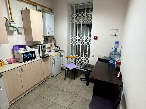 комерційна за адресою Воскресенська вул. (Леніна), 1-А