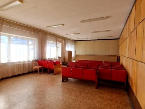 комерційна за адресою Молодіжна вул., 25