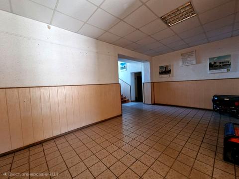 комерційна за адресою Молодіжна вул., 25