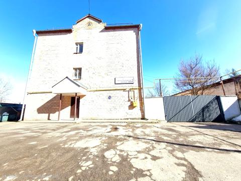 комерційна за адресою Молодіжна вул., 25