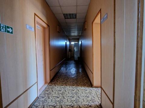 комерційна за адресою Молодіжна вул., 25