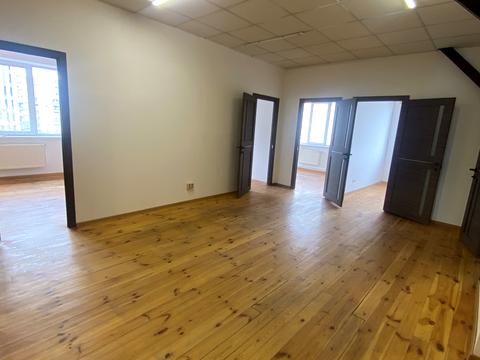 комерційна за адресою Уманська вул., 25