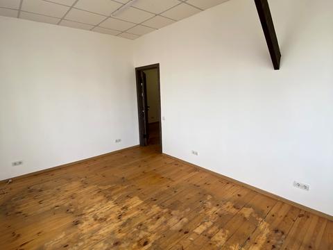 комерційна за адресою Уманська вул., 25