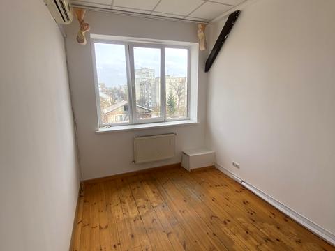 комерційна за адресою Уманська вул., 25