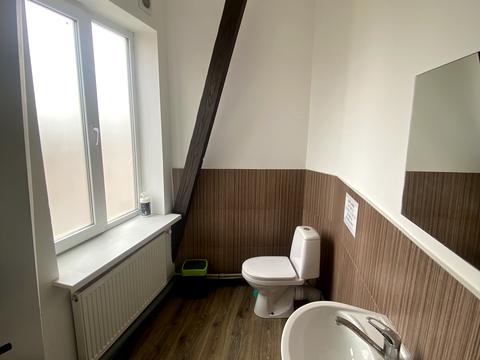 комерційна за адресою Уманська вул., 25