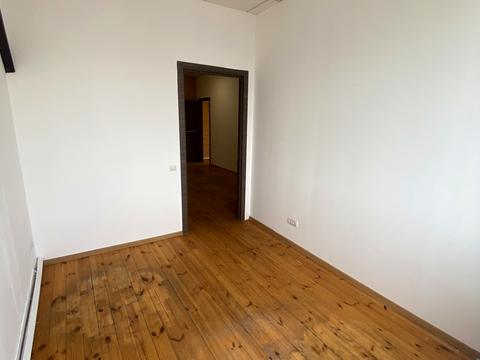 комерційна за адресою Уманська вул., 25