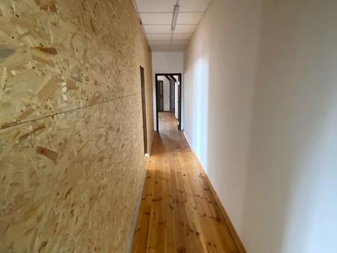 комерційна за адресою Уманська вул., 25