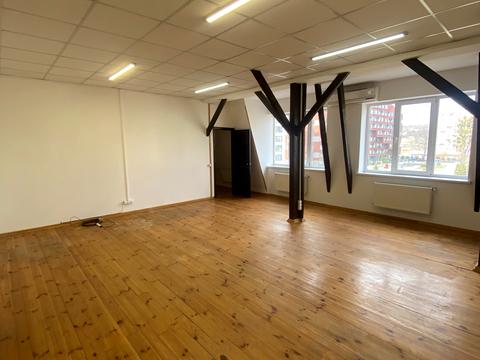 комерційна за адресою Уманська вул., 25