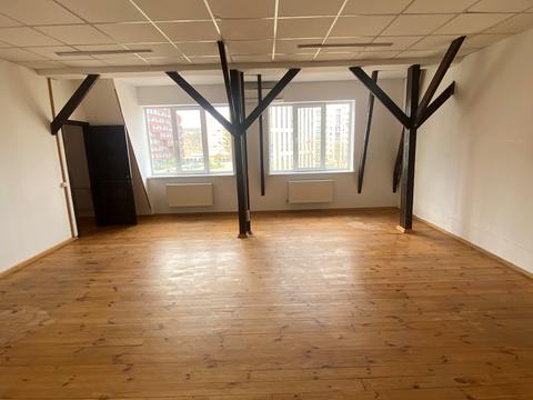 комерційна за адресою Уманська вул., 25