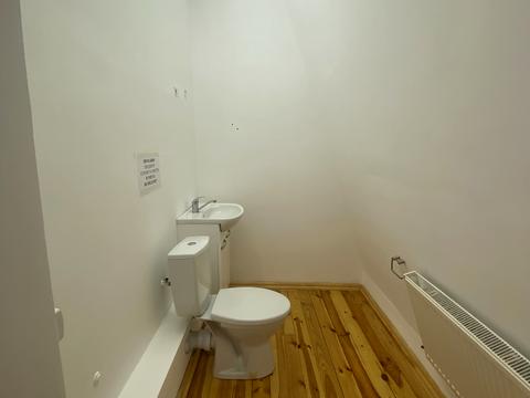 комерційна за адресою Уманська вул., 25