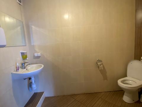 комерційна за адресою Уманська вул., 25