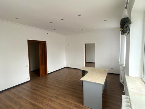 комерційна за адресою Уманська вул., 25