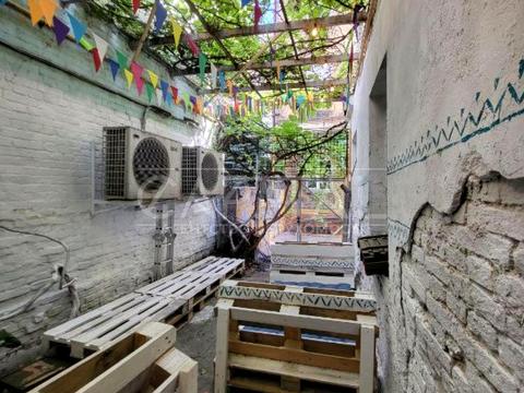 комерційна за адресою Михайлівська вул., 20-А
