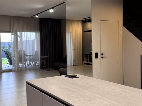 будинок за адресою Ужгород, Бориса Тлехаса вул.