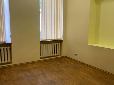 комерційна за адресою Ярославська вул., 28