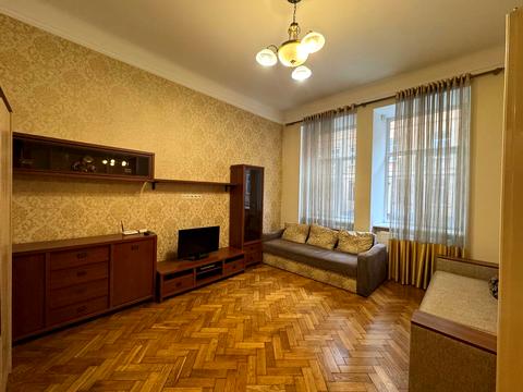 квартира за адресою Миколи Леонтовича вул., 5