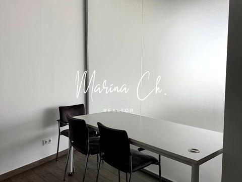 комерційна за адресою Королеви Єлизавети ІІ вул. (Глинки), 2