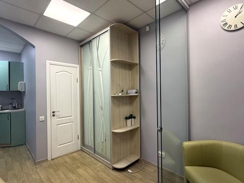 комерційна за адресою Калинова вул., 21