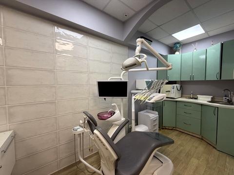 комерційна за адресою Калинова вул., 21