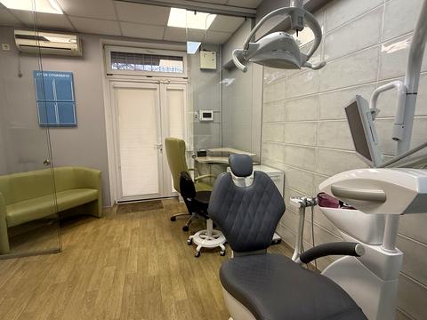 комерційна за адресою Калинова вул., 21