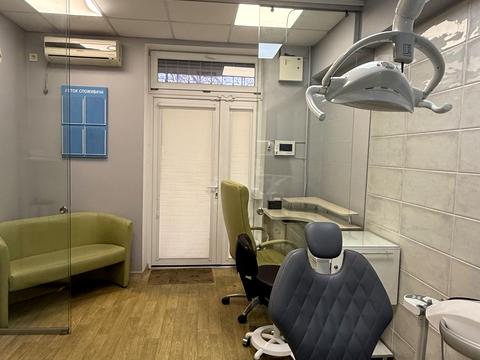 комерційна за адресою Калинова вул., 21