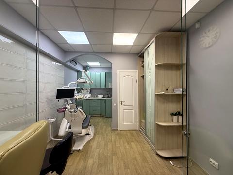 комерційна за адресою Калинова вул., 21