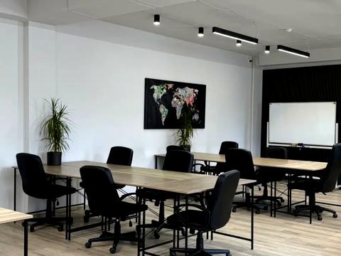 комерційна за адресою Стрілецька вул., 4