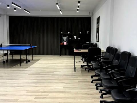 комерційна за адресою Стрілецька вул., 4